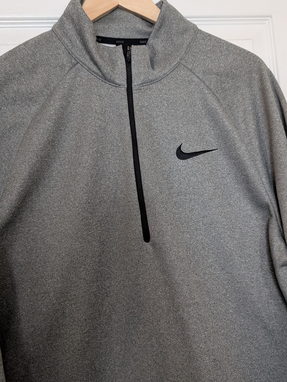 Nike Men's Heather Grey Half-Zip Dri-Fit Performance Pullover - Picture 5 of 6